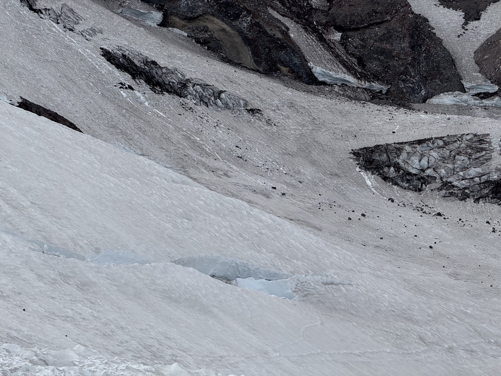 A deep split in the glacier on the way to the top