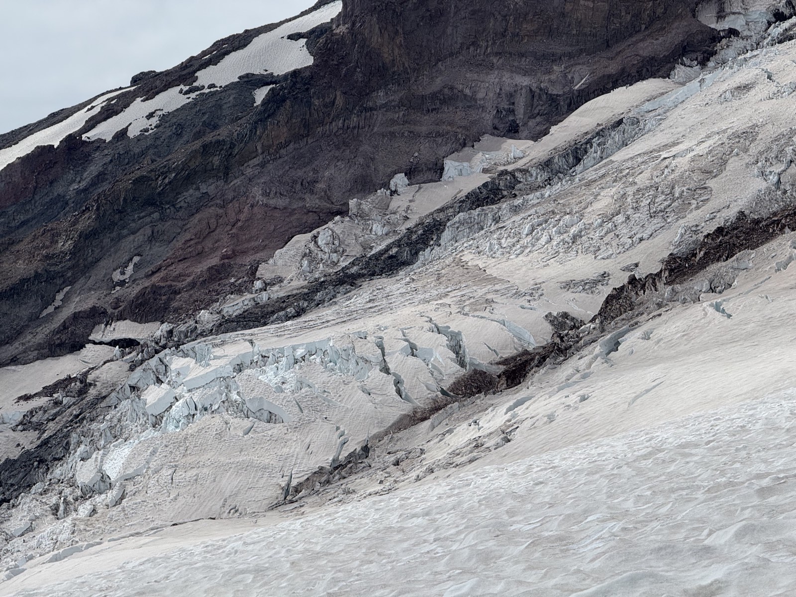 Broken, crevassed ice of the Nisqually Glacier