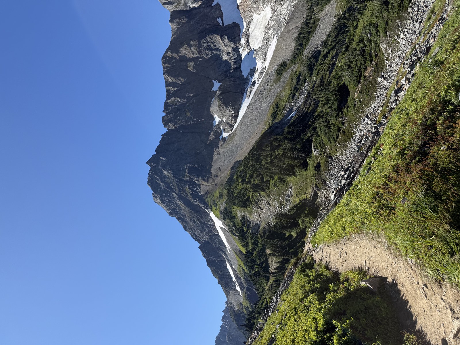 The Cascade Pass Trail winding away from the trailhead