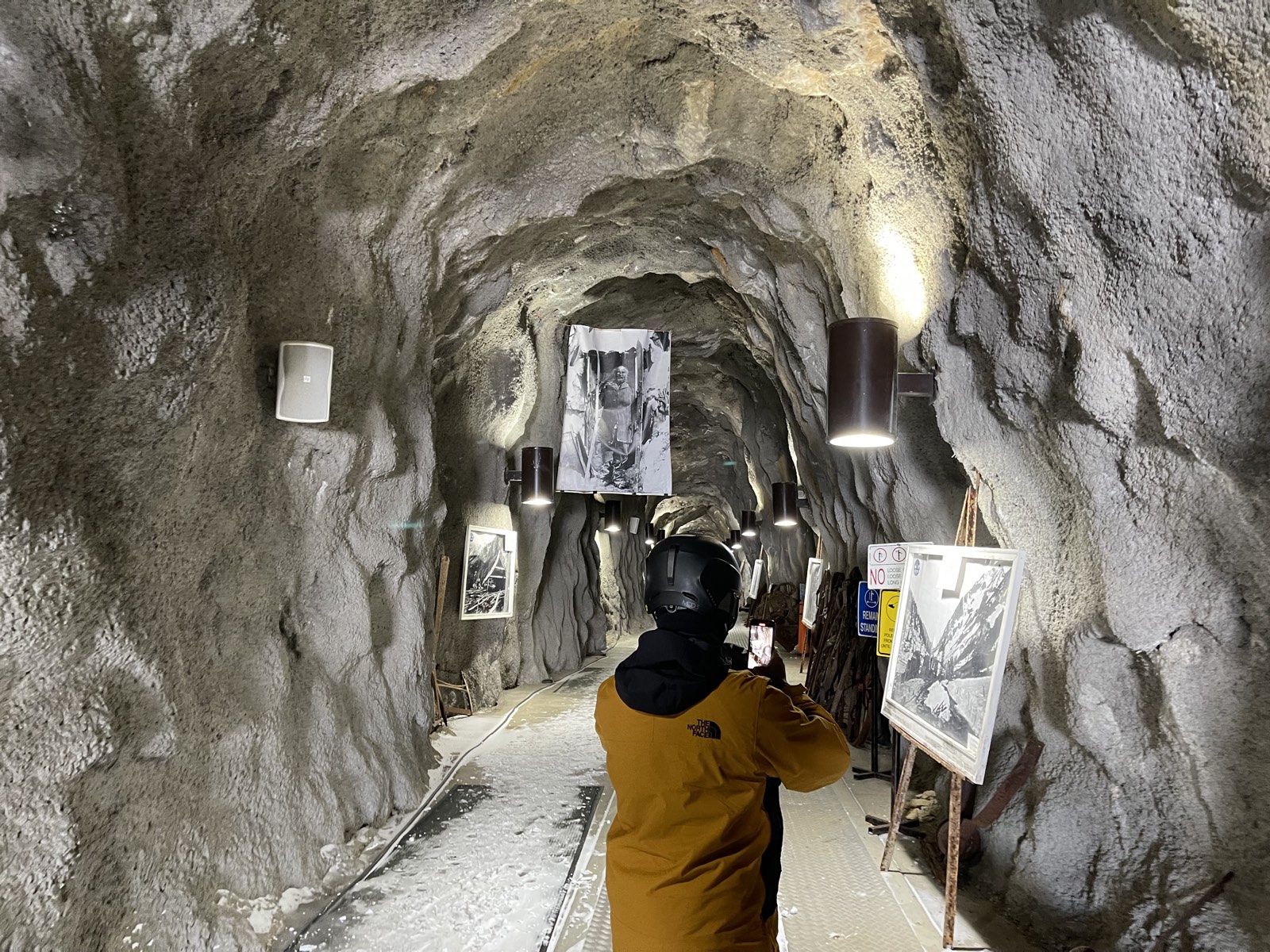 Inside the walkway through the Peruvian Tunnel